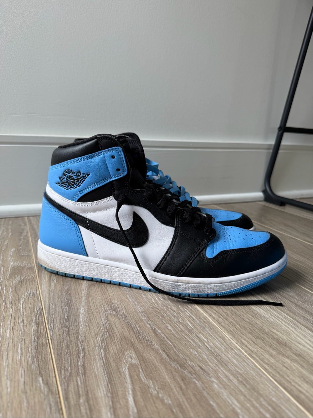 Men’s Air Jordan Retro High OG UNC Toe Sz 12
